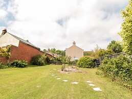 2 Thompsons Buildings