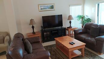 Hg423sp 4 Bedroom Villa in High Grove