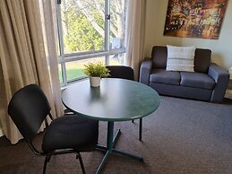 Tumbarumba Motel & Elms Restaurant