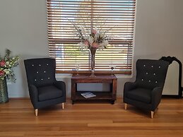 Tumbarumba Motel & Elms Restaurant