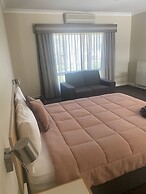 Tumbarumba Motel & Elms Restaurant