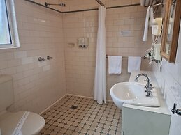 Tumbarumba Motel & Elms Restaurant