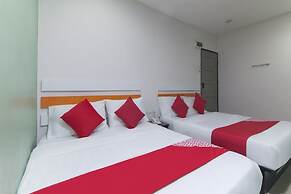 OYO 90296 Red Orange Hotel Port Klang