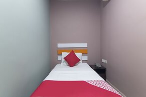 OYO 90296 Red Orange Hotel Port Klang