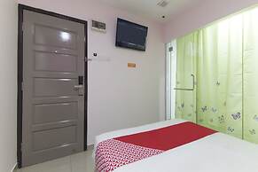 OYO 90296 Red Orange Hotel Port Klang