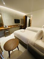 Kambaniru Beach Hotel & Resort