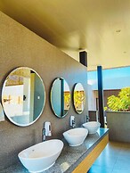 Kambaniru Beach Hotel & Resort