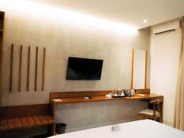 Kambaniru Beach Hotel & Resort