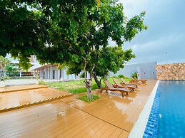 Kambaniru Beach Hotel & Resort