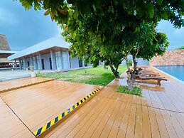 Kambaniru Beach Hotel & Resort