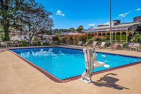 Suburban Studios Middlesboro