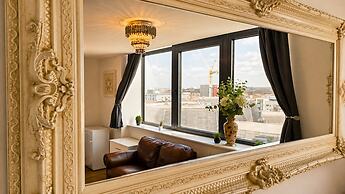 2 Bedroom Central Apartment