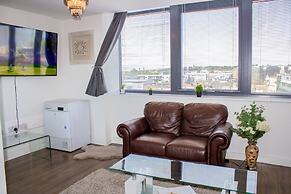 2 Bedroom Central Apartment With Parking