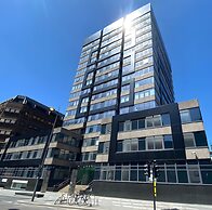 2 Bedroom Central Apartment With Parking