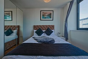 2 Bedroom Central Apartment With Parking