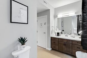 RESTAURANT on site. Walk to everything by RedAwning