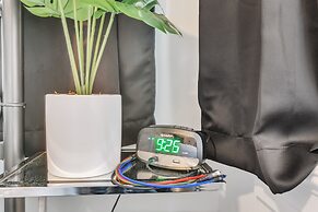 RESTAURANT on site. Walk to everything by RedAwning