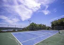 Dog-Friendly Quiet Cove Condo with Pool by RedAwning