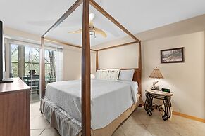 Dog-Friendly Quiet Cove Condo with Pool by RedAwning