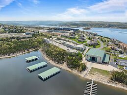 Dog-Friendly Quiet Cove Condo with Pool by RedAwning