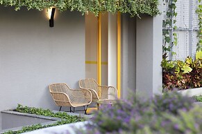 YELLO Hotel Kuta Beachwalk Bali