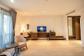 Rex Quang Binh Hotel