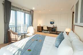 Rex Quang Binh Hotel