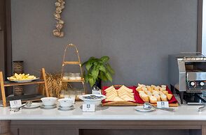 Rex Quang Binh Hotel