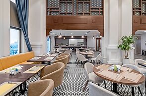 Rex Quang Binh Hotel