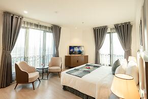 Rex Quang Binh Hotel