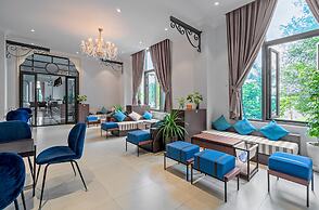 Rex Quang Binh Hotel