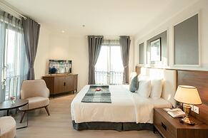 Rex Quang Binh Hotel