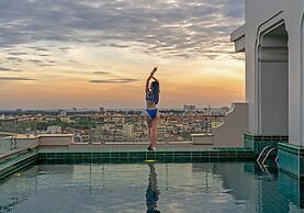 Rex Quang Binh Hotel