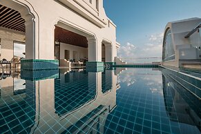 Rex Quang Binh Hotel