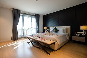 Rex Quang Binh Hotel