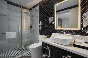 Rex Quang Binh Hotel