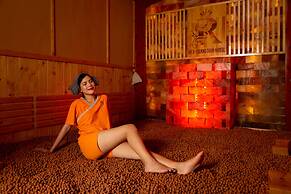 Rex Quang Binh Hotel