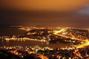 A3 Apt w Balcony & sea View,2 min Walking to Beach