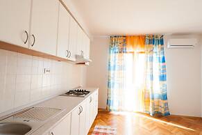 A3 Apt w Balcony & sea View,2 min Walking to Beach