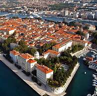 Obrovackrusevo, Modern apt w. Terrace & sea View
