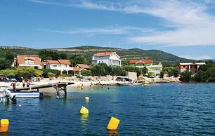 Obrovackrusevo, Modern apt w. Terrace & sea View