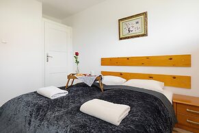 Cherry Garden Apartments by Renters