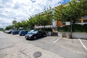 Cherry Garden Apartments by Renters