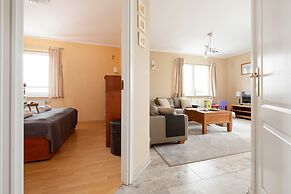 Reymonta Apartments by Renters