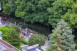 Reymonta Apartments by Renters