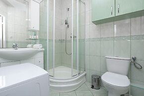 Reymonta Apartments by Renters