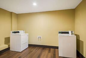 Suburban Studios Buffalo Airport