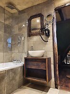 Hocus Pocus Tiny Hotel