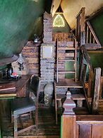 Hocus Pocus Tiny Hotel