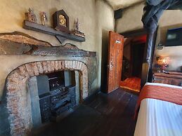 Hocus Pocus Tiny Hotel